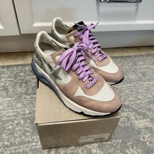 Worn 2 times.  Like brand new GG running sole 37